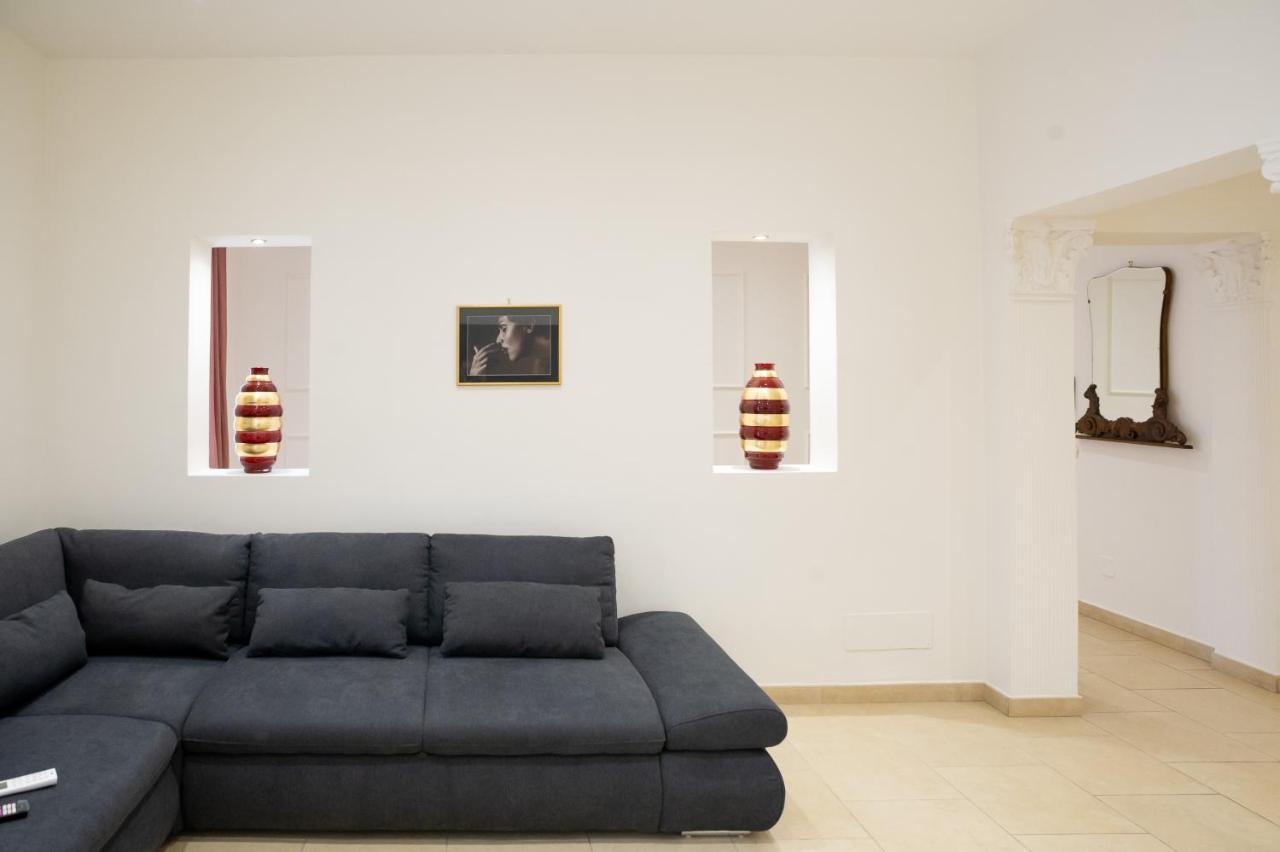Internotre Luxury Apartment Bari Exterior photo